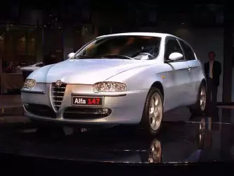 Alfa Romeo 147 800