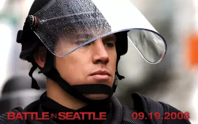 Battle In Seattle 001