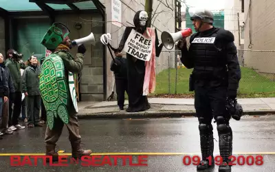 Battle In Seattle 006