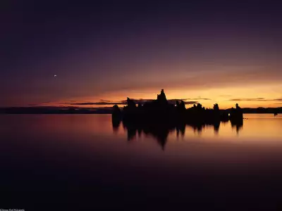 Mono Lake Sunrise, Low Water Tufa Towers, Califo