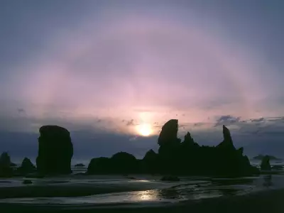 Sun Ring Around Sea Stacks, Oregon Islands, Band