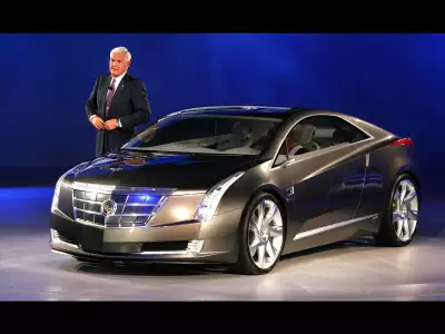 Cadillac Converj Concept 02