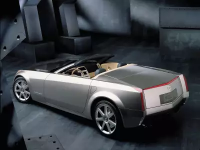 Cadillac Evoq Concept 02