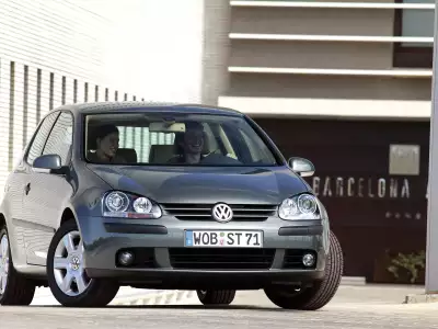 Volkswagen Golf V 052