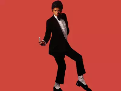 Michael Jackson - Moonwalking