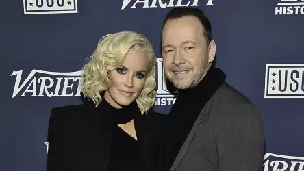 Jenny McCarthy and Donnie Wahlberg: A Captivating Duo in Love