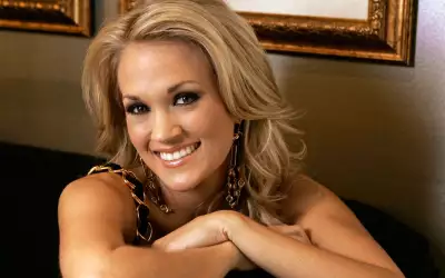 Carrie Underwood with her angel smile
