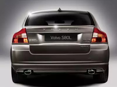 2010 Volvo S80L 01
