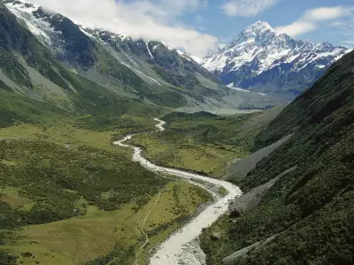 Hooker Valley, New Zealand: Breathtaking landscapes and natural beauty