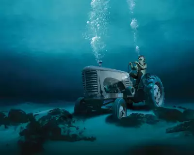 Underwater - Tractor