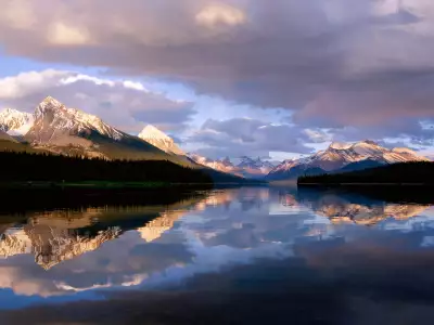 Maligne Lake Jasper National Park in Canadian Alberta