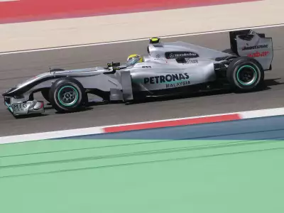 Nico Rosberg in action during the F1 Bahrain Qualifying round