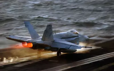 Landing FA18 Hornet