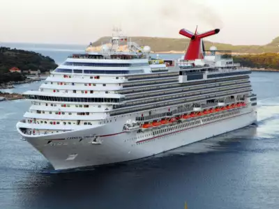 Luxury Cruise Ship - Carnival Dream