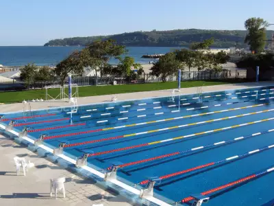 Olympian Swimming Pool in Varna Wallpaper