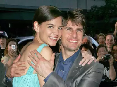 Tom Cruise and Katie Holmes hugging