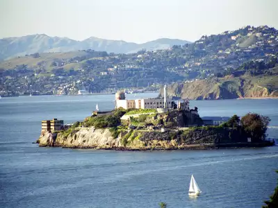 Alcatraz Near