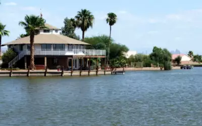 Waterfront Home On Paradise Lake In Arizona City