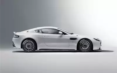 Aston Martin GT4 Vantage