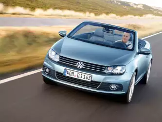 Volkswagen Eos Cabrio driving with the top down