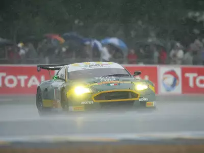 Race In The Rain