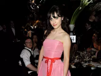 Zooey Deschanel stunning on the red carpet at the Emmy Awards