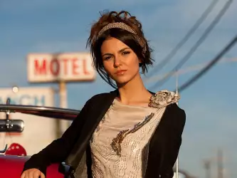 Victoria Justice And Car Photoshoot