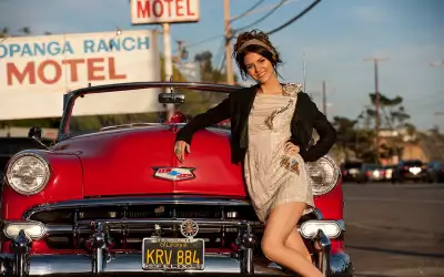 Victoria Justice And Car Photoshoot