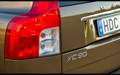 Volvo XC90 2 Output