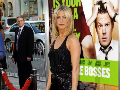Jennifer Aniston stunning on the red carpet at the 'Horrible Bosses' premiere in Hollywood