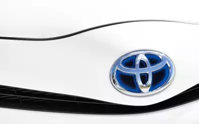 Toyota Yaris Hybrid3