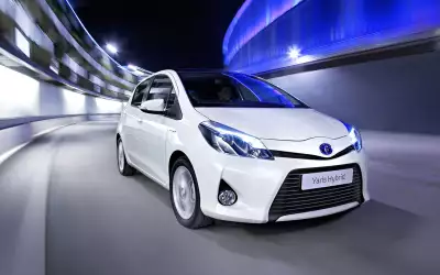 Toyota Yaris Hybrid3