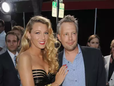Blake Lively at Savages Hollywood Premiere Wallpaper