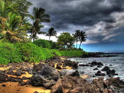 Maui Island Hawaii Coastline: Tranquil majesty of scenic beauty along the coast