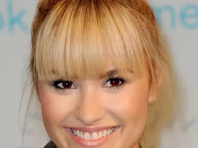 Demi Lovato The Young Womens Leadership School In New York