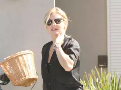 Elisha Cuthbert Out And About Candids In Brentwood