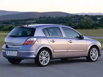 Opel Astra C 015