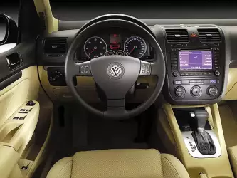 Volkswagen Golf V 011