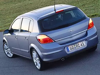 Opel Astra C 012