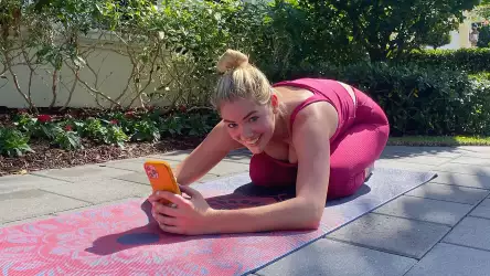 Kate Upton Yoga Bliss Wallpaper